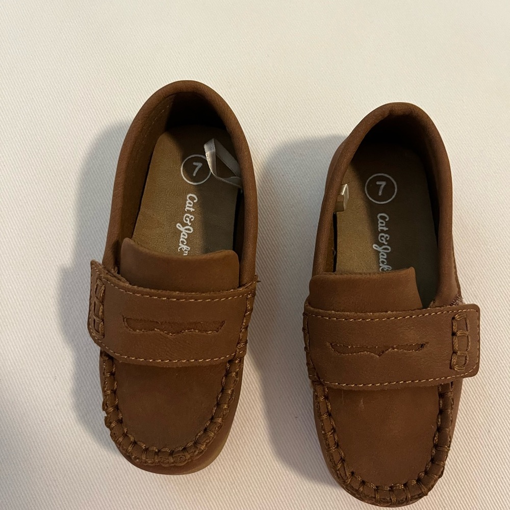 Brown toddler loafers